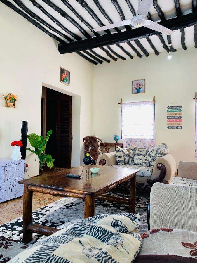 Jambo Diani 1-Bedroom Apartment Close To The Beach شاطئ دياني المظهر الخارجي الصورة